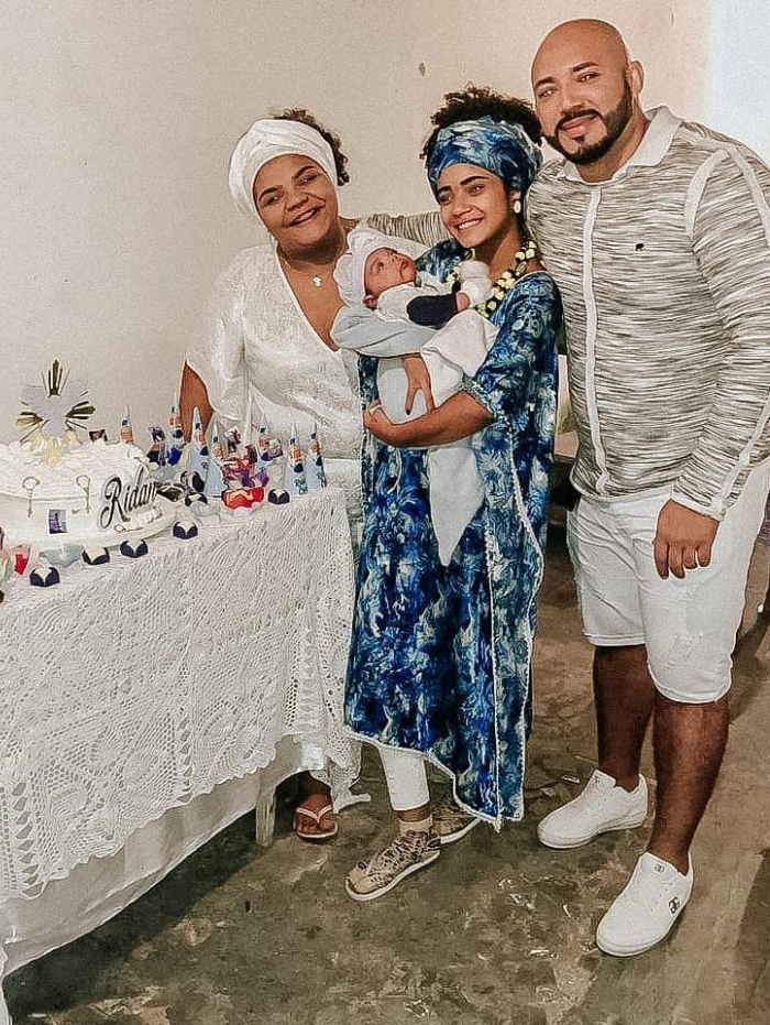Raidan, neto de Arlindo Cruz é batizado em terreiro