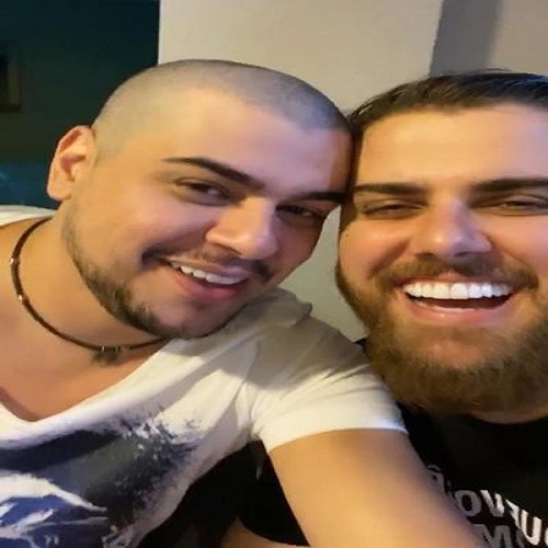 Zé Neto raspa cabelo de Cristiano em live e web repercute com memes